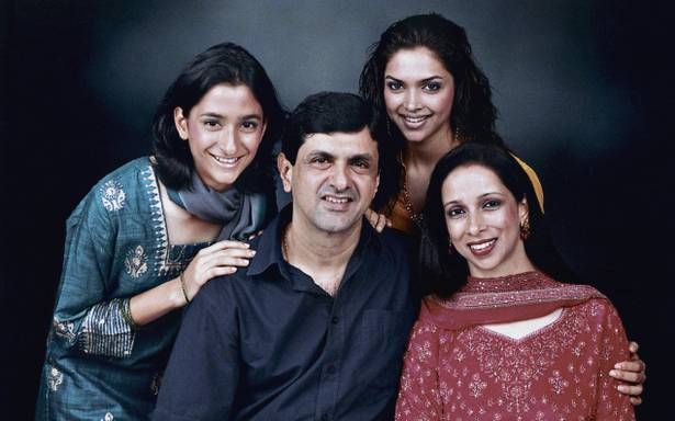 Deepika Padukone Young Family Photos