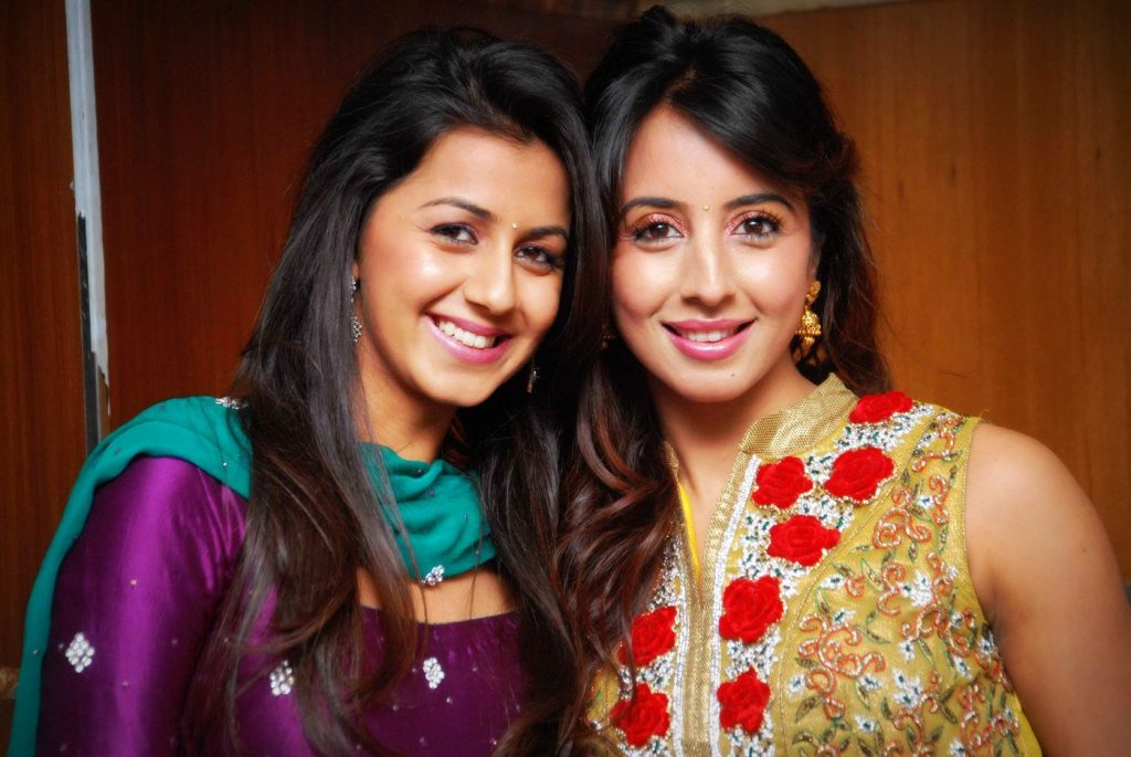 Nikki Galrani With Her Sister Sanjanaa Galrani Image