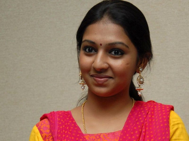 50 Lakshmi Menon Cute HD Images And Best Wallpapers - IndiaWords.com