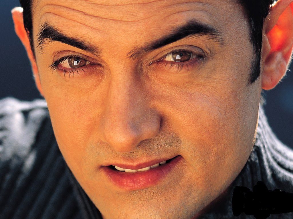 Cool Looking Pics Of Aamir Khan