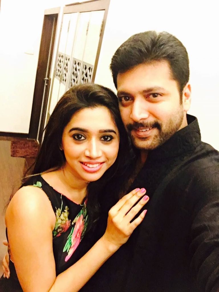Jayam Ravi And Cute Wife Smiling Selfie Image