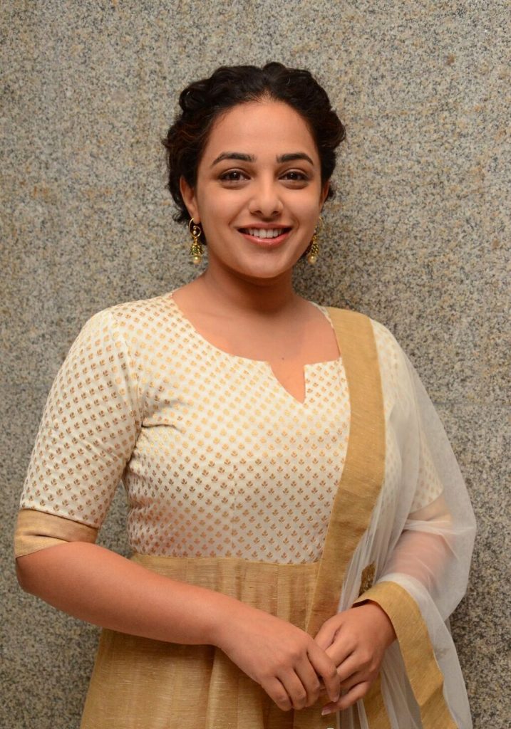 Very Cute Look And Smile Pics Of Nithya Menen