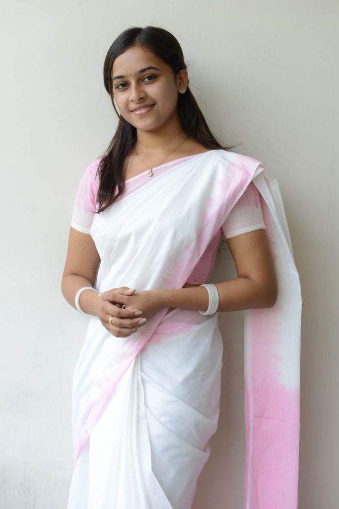Young Picture Of Sri Divya