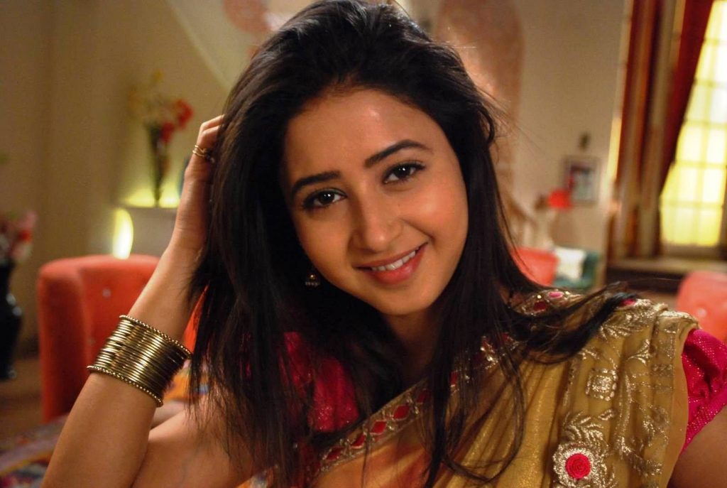 Nice Look And Smile Pics Of Sana Amin Sheikh