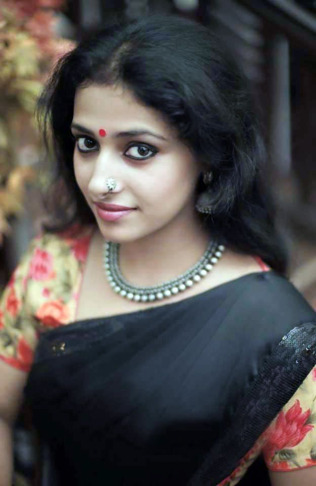 Anu Sithara Hot In Black Saree