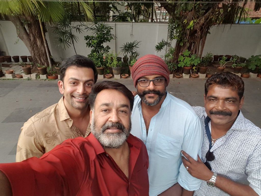 Mohanlal Selfie With Lucifer Movie Team