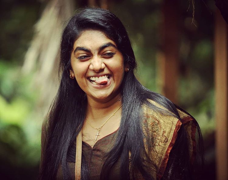 Nimisha Sajayan Cute And Funny Smiling Pics