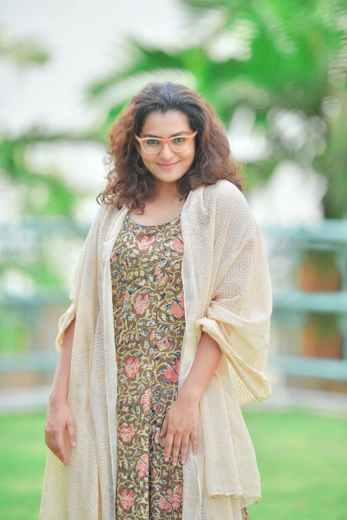Parvathy Beautiful Images