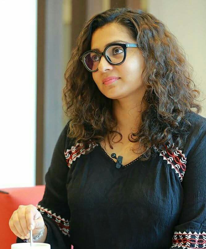 Parvathy Cool And Casual Look Images