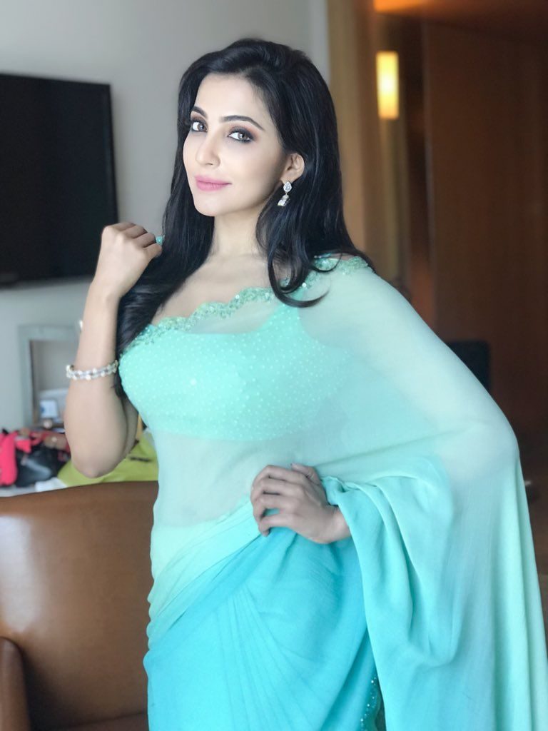 Parvatii Nair Hot And Gorgeous Look Image