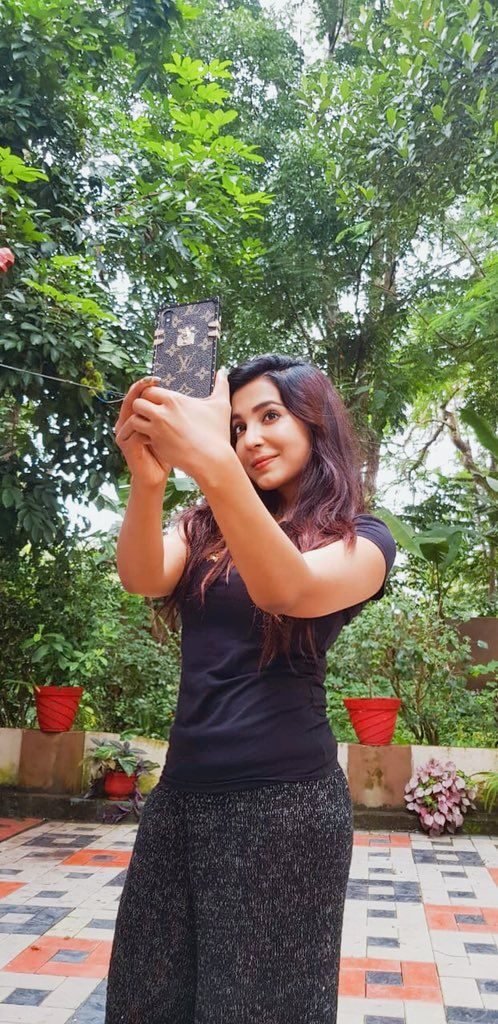 Parvatii Nair Takes Selfie