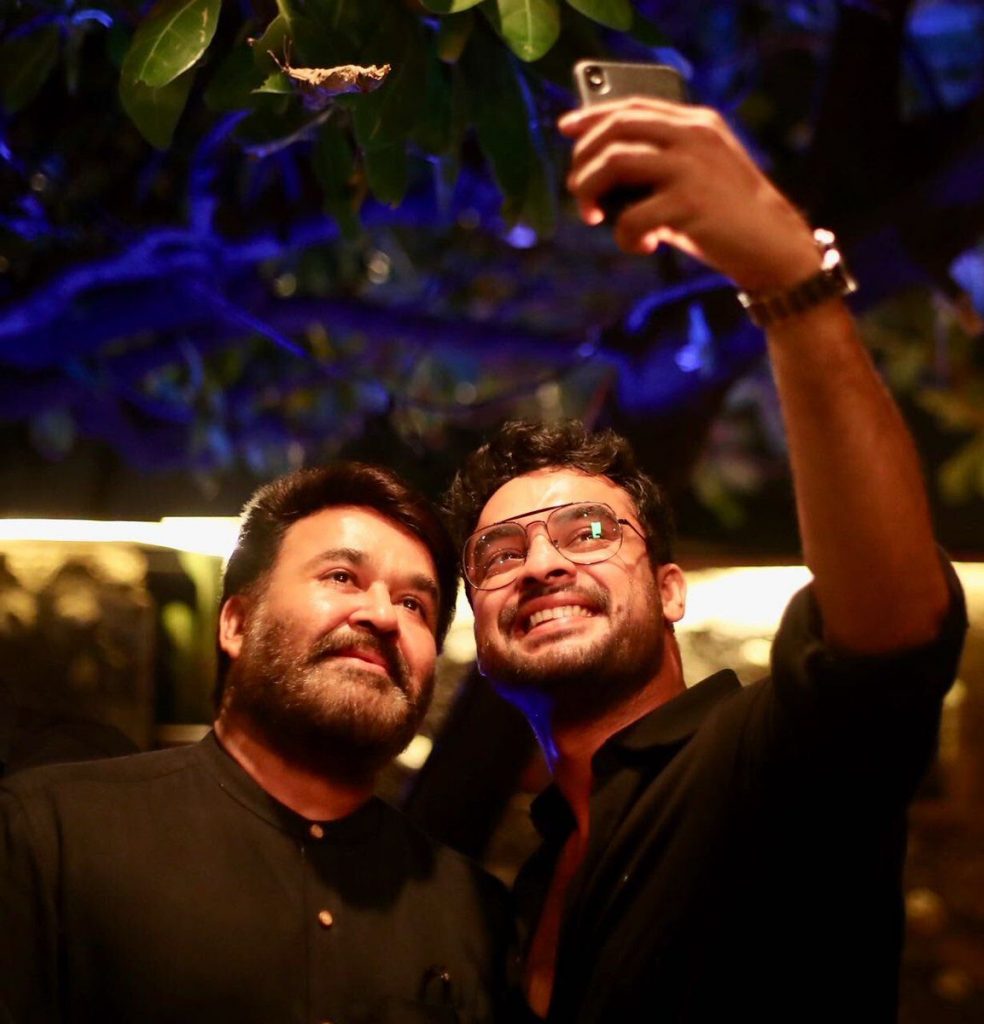 Tovino Thomas Takes Selfie With Mohanlal