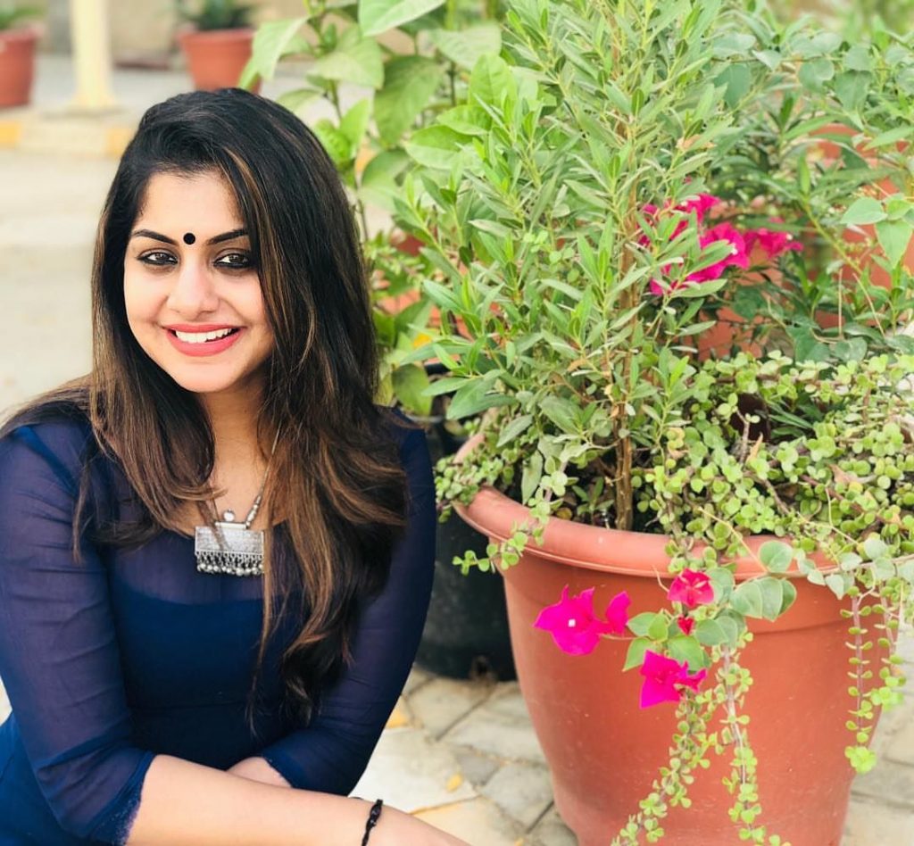 Cute Smiling Pics Of Meera Nandan